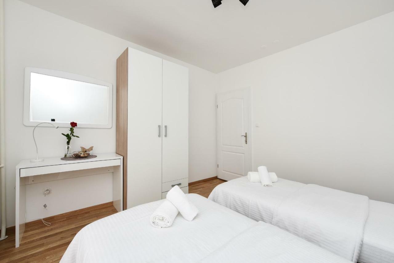 July Apartment ซาดาร์ ภายนอก รูปภาพ